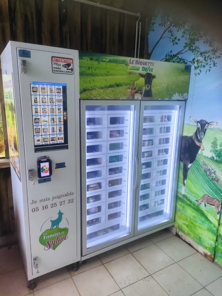 Distribuidor automático refrigerado de Les Fromages de Sylvie para quesos artesanales de cabra